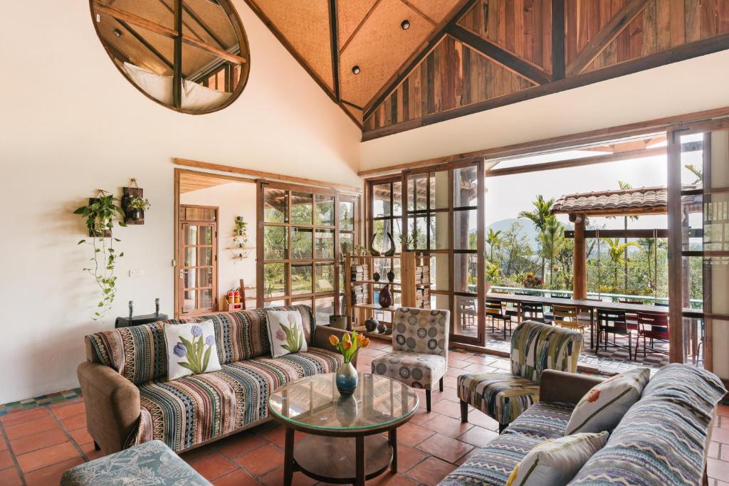 LEEHA HOME Venue Travel