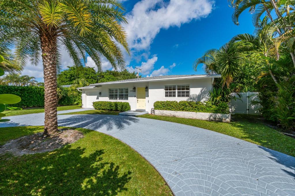 Sunset Serenity Retreat image