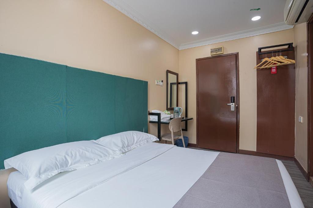 Hotel 28 Titiwangsa Room Type - Deluxe King Room