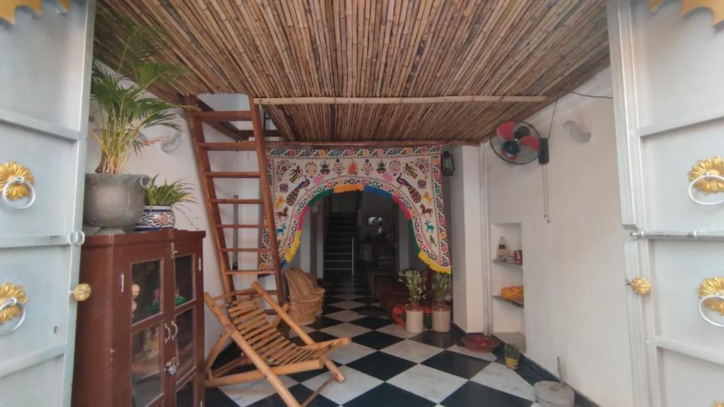 Lakshmi Darshan Gokhada , Home Stay, Dormitory and complete family Sojourn photo 4