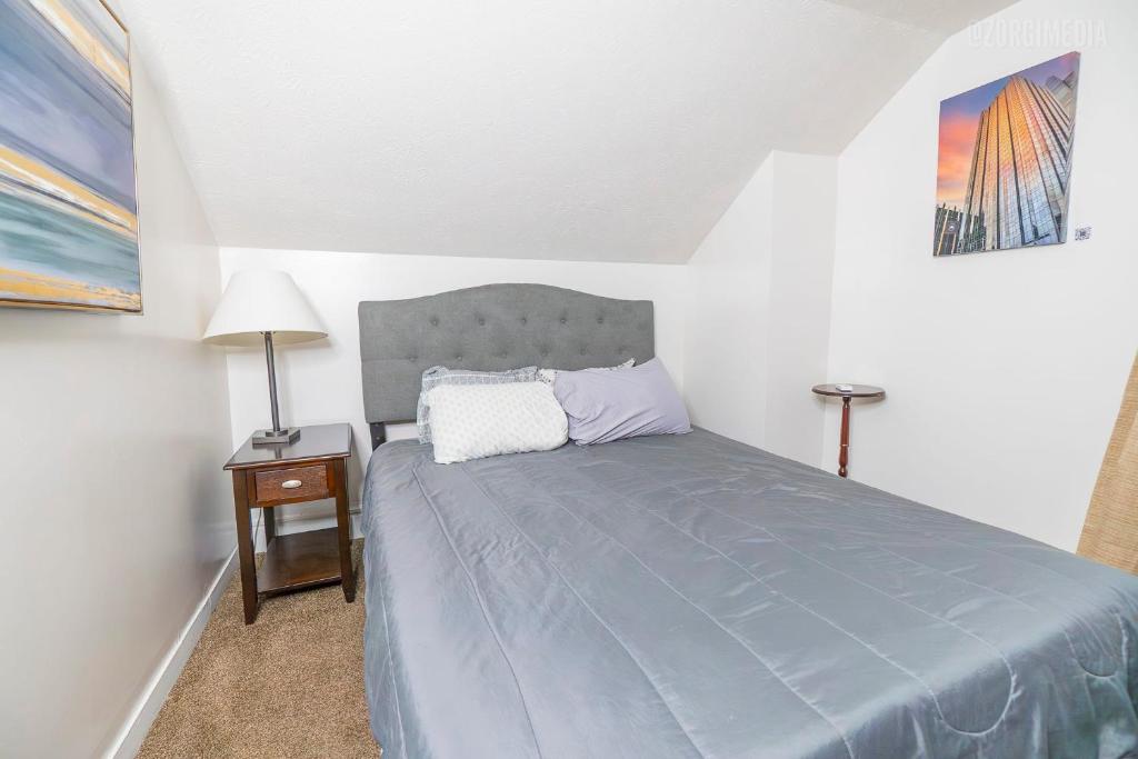 1 BR - Parking - Amazing View Nearby! photo 2