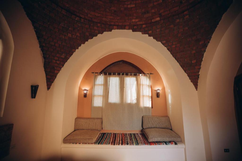 Tzila Bahariya photo 4