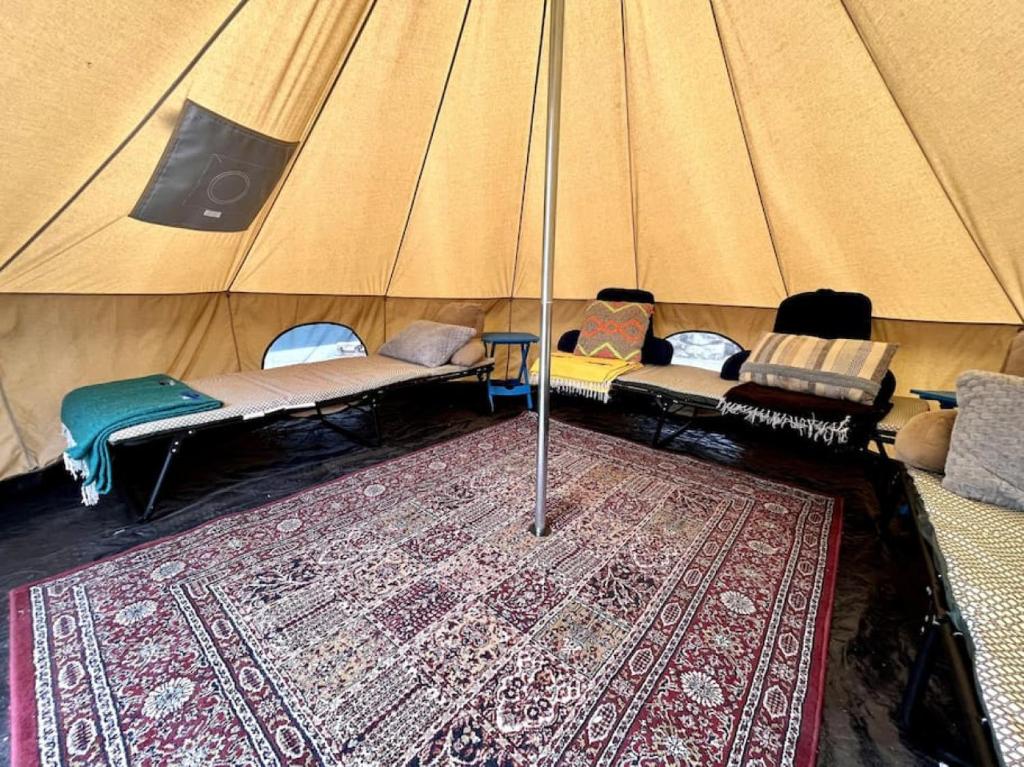 Peaceful 1BR Suite, Yurt and Barn in Cypress Park photo 4