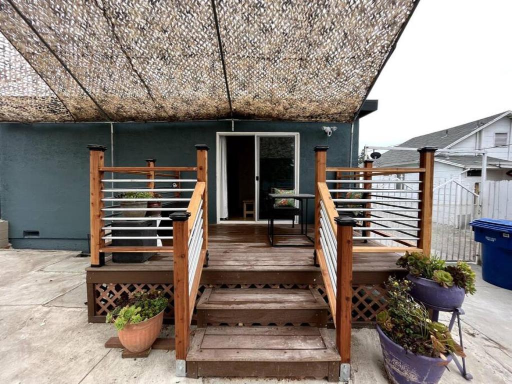 Serene Studio, Yurt Barn near DTLA Silverlake photo 3