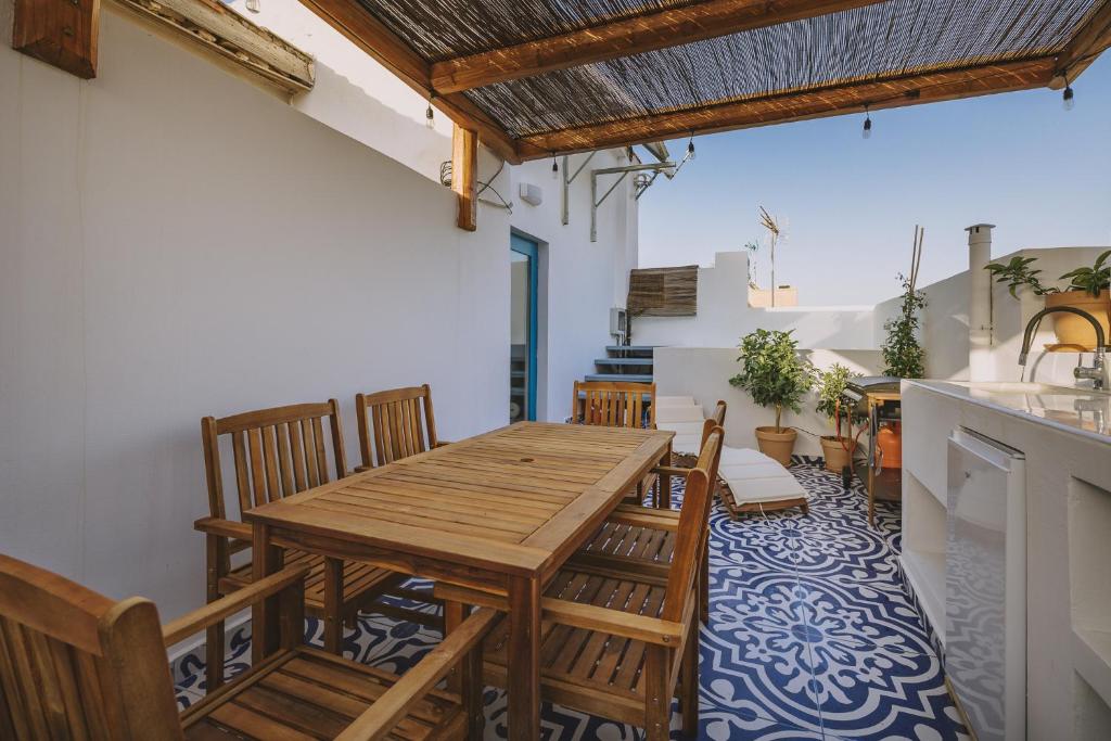 Minoos Residence with roof pool photo 2