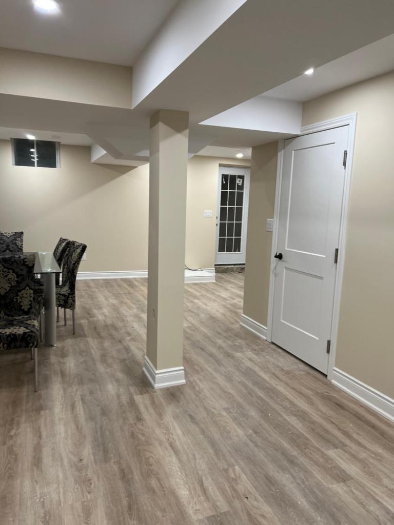 Large specious room for max two person in new cozy second unit photo 4