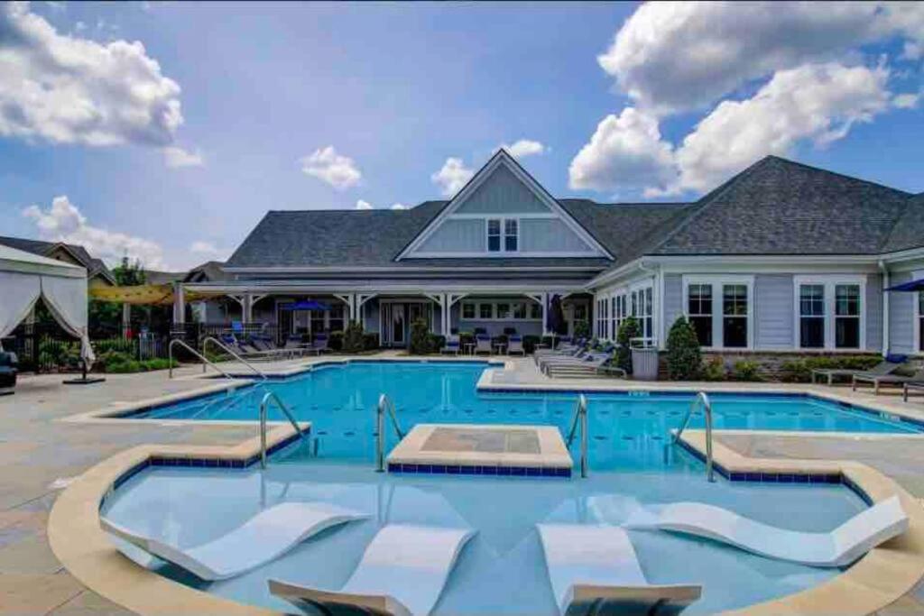 Luxury Home away from home !