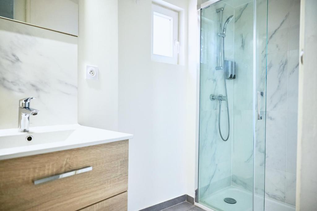 Appartement moderne et lumineux - Centre ville Creil photo 4