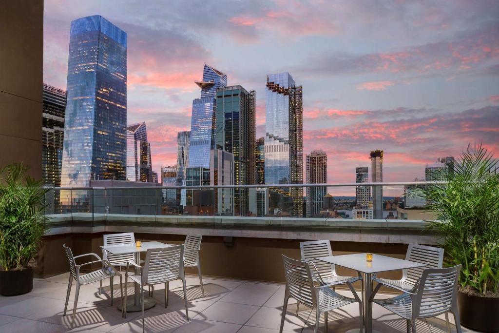 Doubletree by Hilton New York Times Square South image