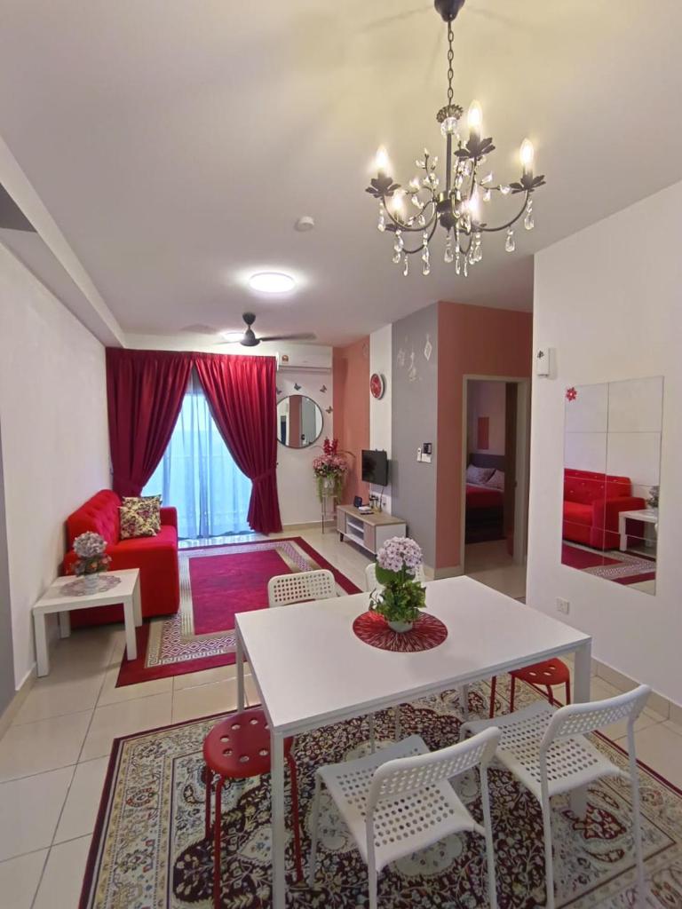 E. R Homestay 3R2B nearby KLIA