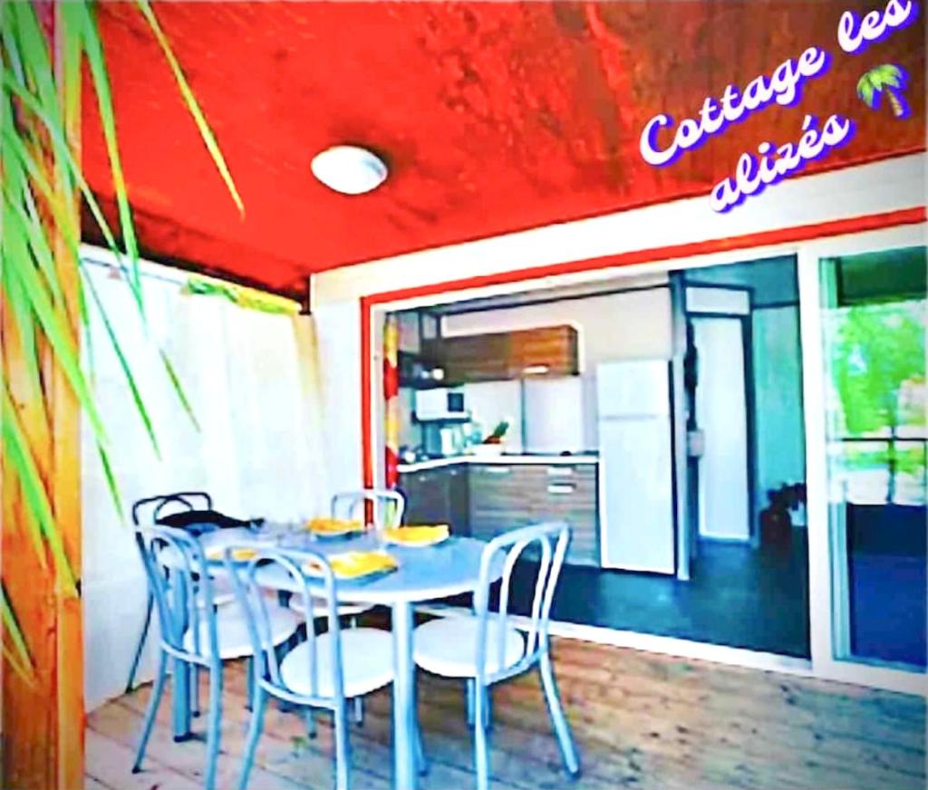 Maison de 3 chambres a Le Vauclin a 500 m de la plage avec piscine partagee jardin clos et wifi photo 2