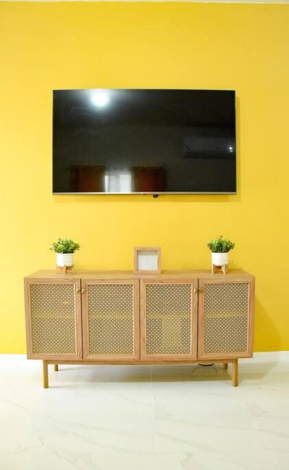 Lemonade (With breakfast Option, Beach Access) photo 3