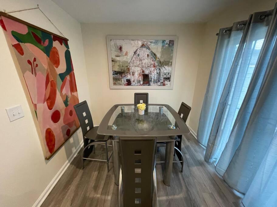 Modern Wi-Fi, Pet friendly home for Families photo 1