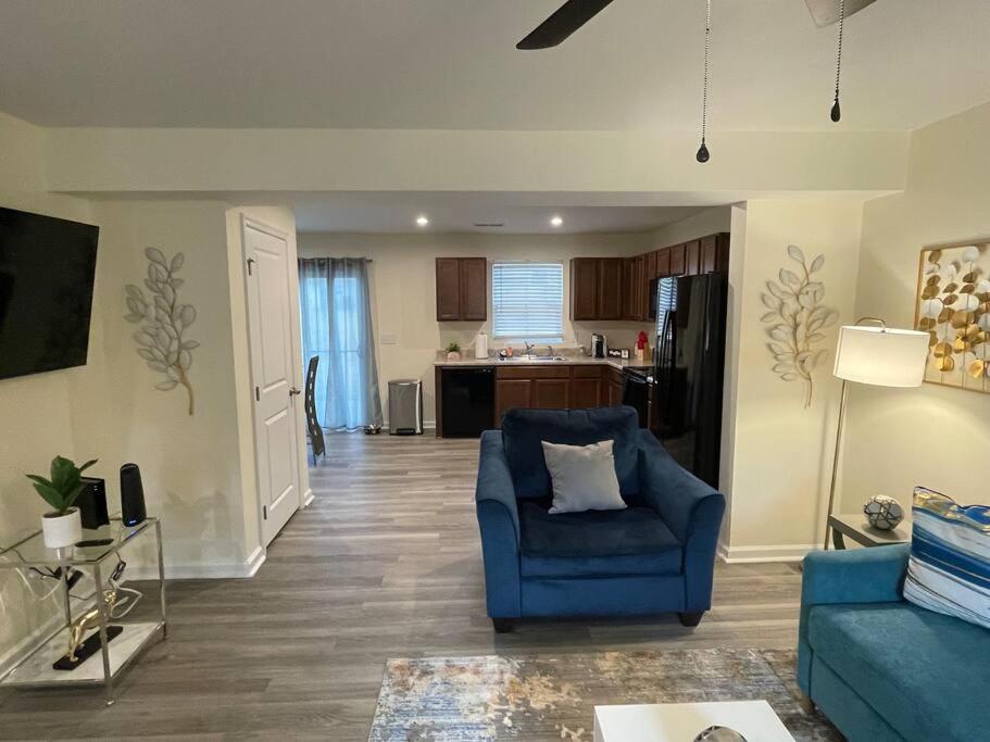 Modern Wi-Fi, Pet friendly home for Families photo 4