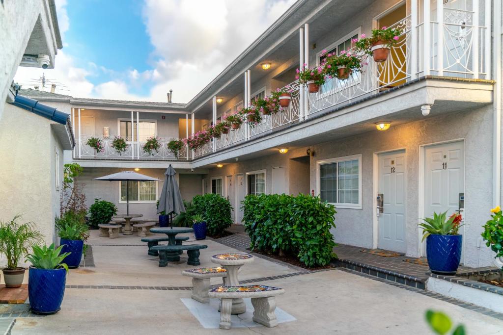 Ocean Park Inn image