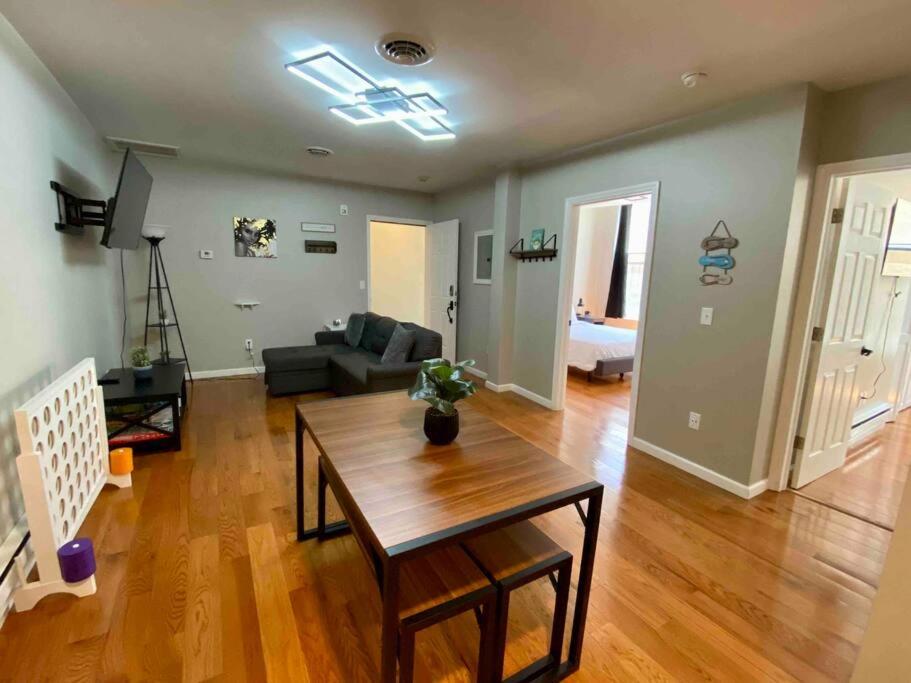 Downtown Albany 2 Bedroom + Workstation @ The Mark photo 2