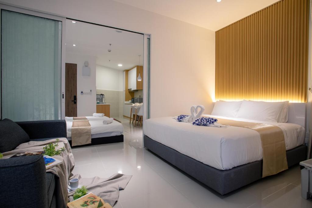 Lasa Lasa Sojourn #The Shore Pool & Seaview Suites