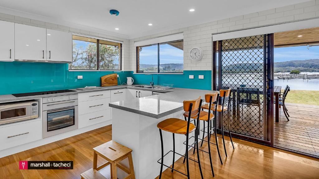 Bermagui River View - Unit 1,1 Lindo Street 3 bdrm Villa photo 1