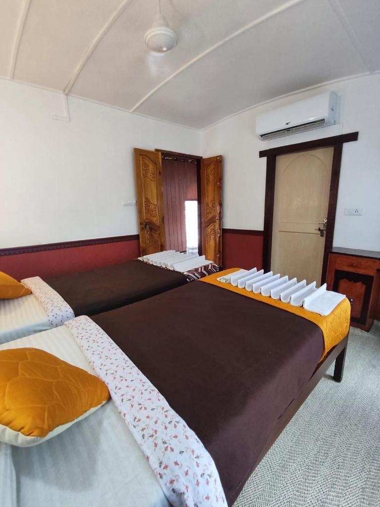 Kalappura Houseboats & Tours photo 2