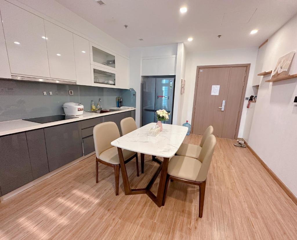 Vinhomes Metropolis/2BR/LakeView/nearLotte/Daewoo
