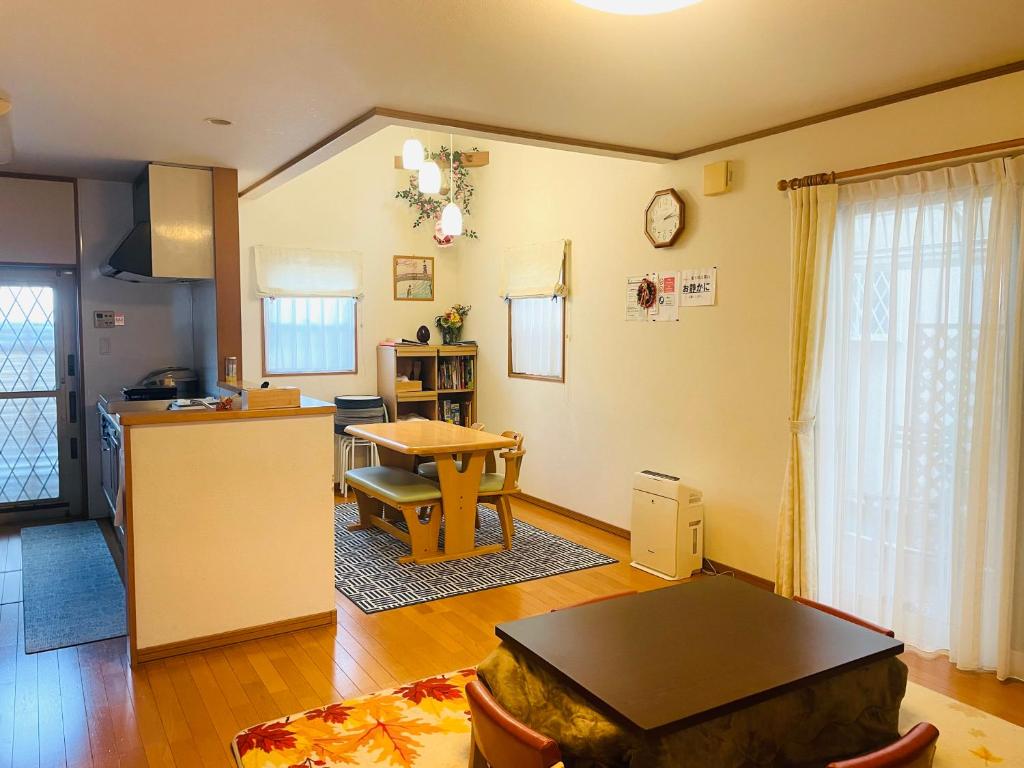 GuestHouse MISAKI 一棟貸切駐車場2台最寄駅はJR石山駅瀬田南郷ゴルフ場近し琵琶湖京都奈良大阪の観光は便利です photo 2
