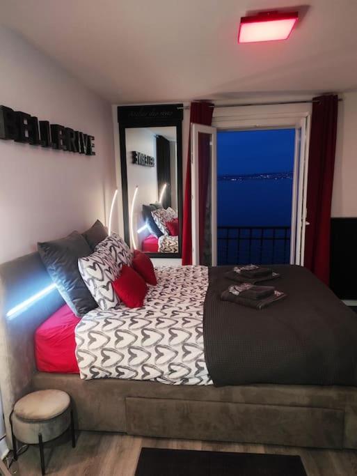 Appartement Love Suite avec Magnifique vue lac photo 3