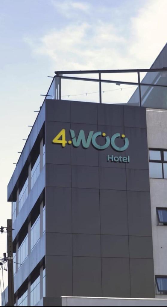 4WOO photo 3