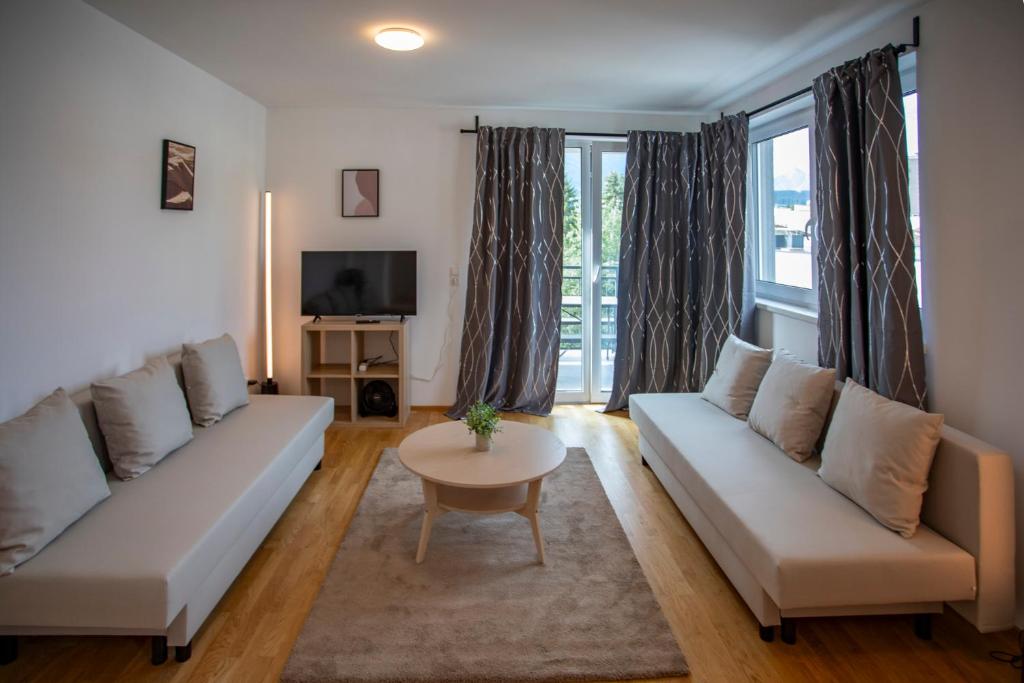 Innsbruck East Side Apartment I Free Street Parking photo 1