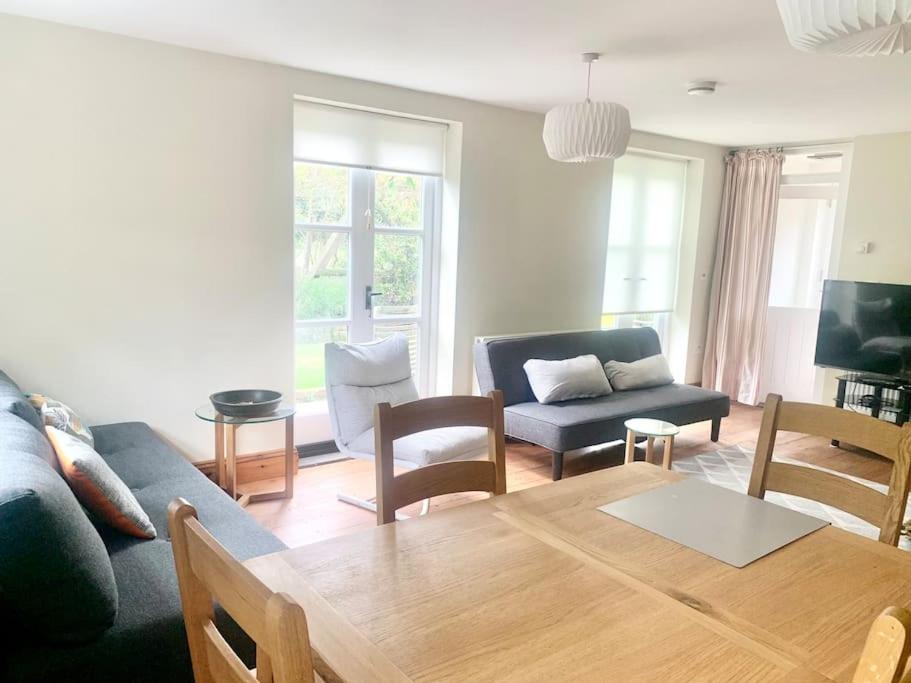 Delightful Ely house Bright and warm with cathedral view - Tap to explore photos
