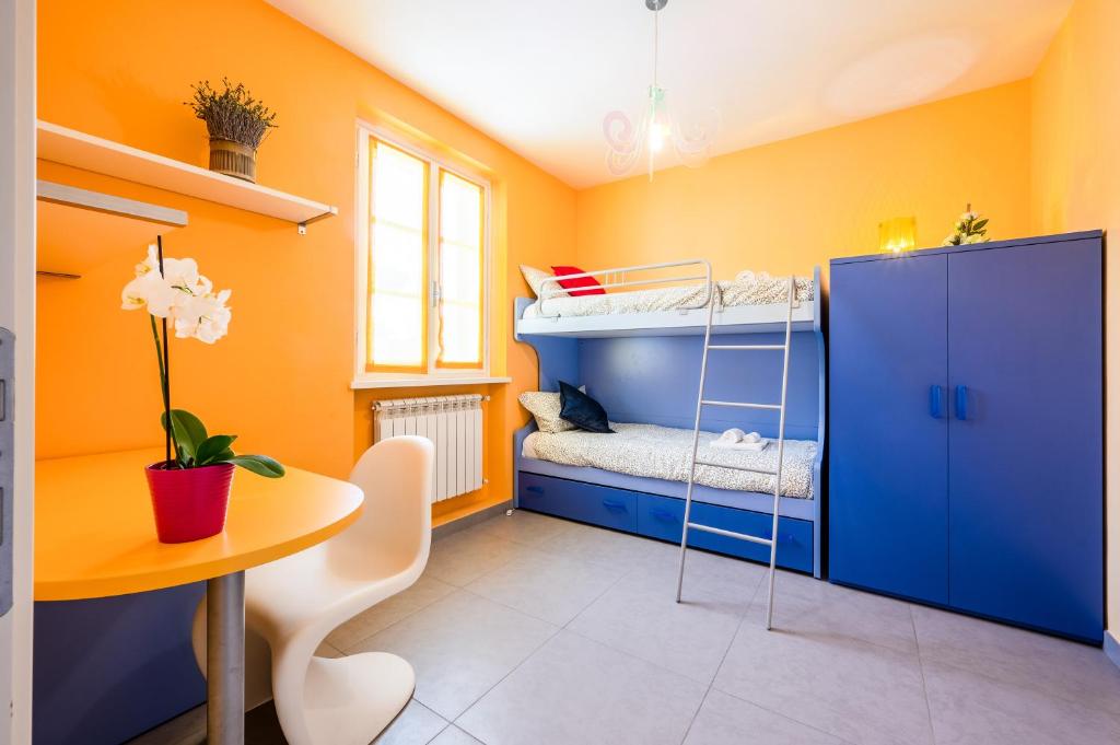 3 MIN DAL MARE - Parcheggio Privato - 2bici- "CASA DEI COLORI" photo 2