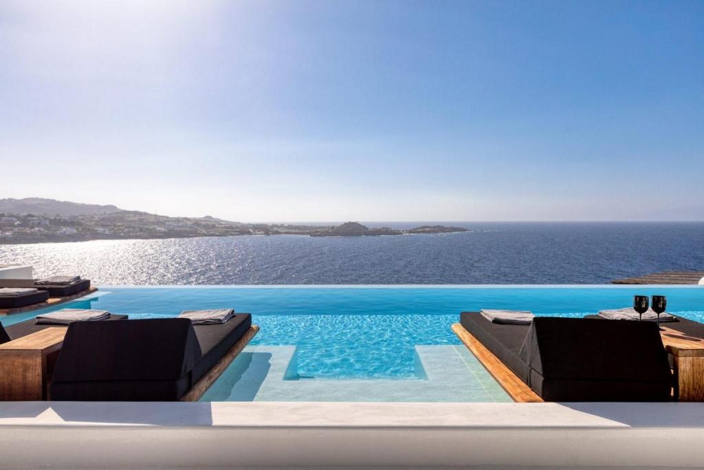 Phenomenal Mykonos Villa 6 Bedrooms Villa Paradise View Panoramic Sea Views and Private Infinity Pool Psarou Beach