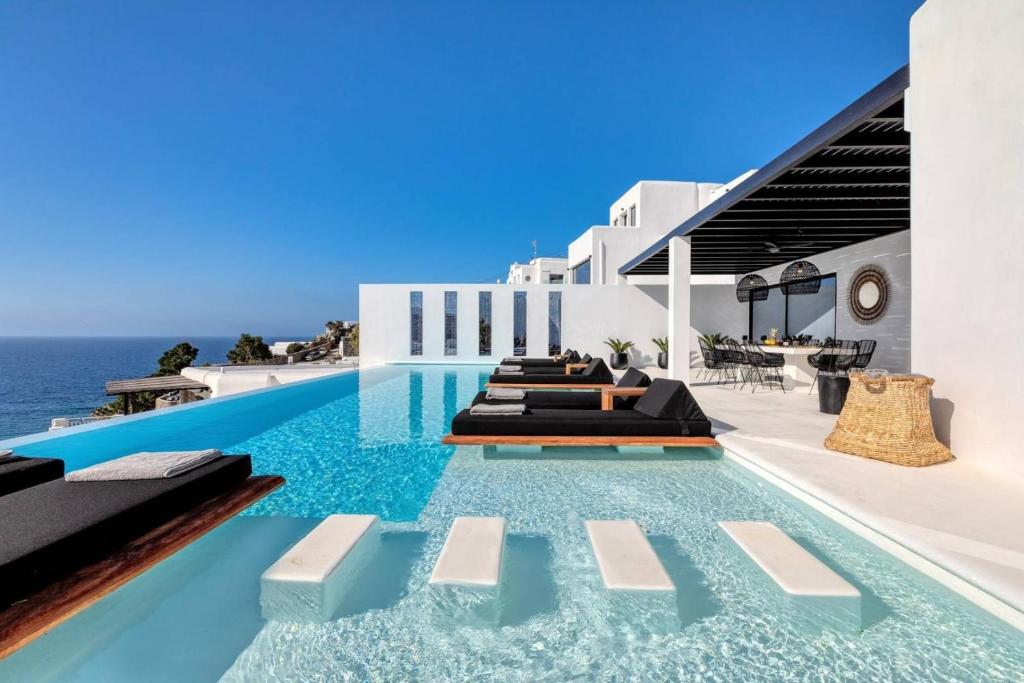 Phenomenal Mykonos Villa 6 Bedrooms Villa Paradise View Panoramic Sea Views and Private Infinity Pool Psarou Beach photo 2