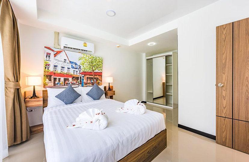 Modern MBC condo near the beach photo 2