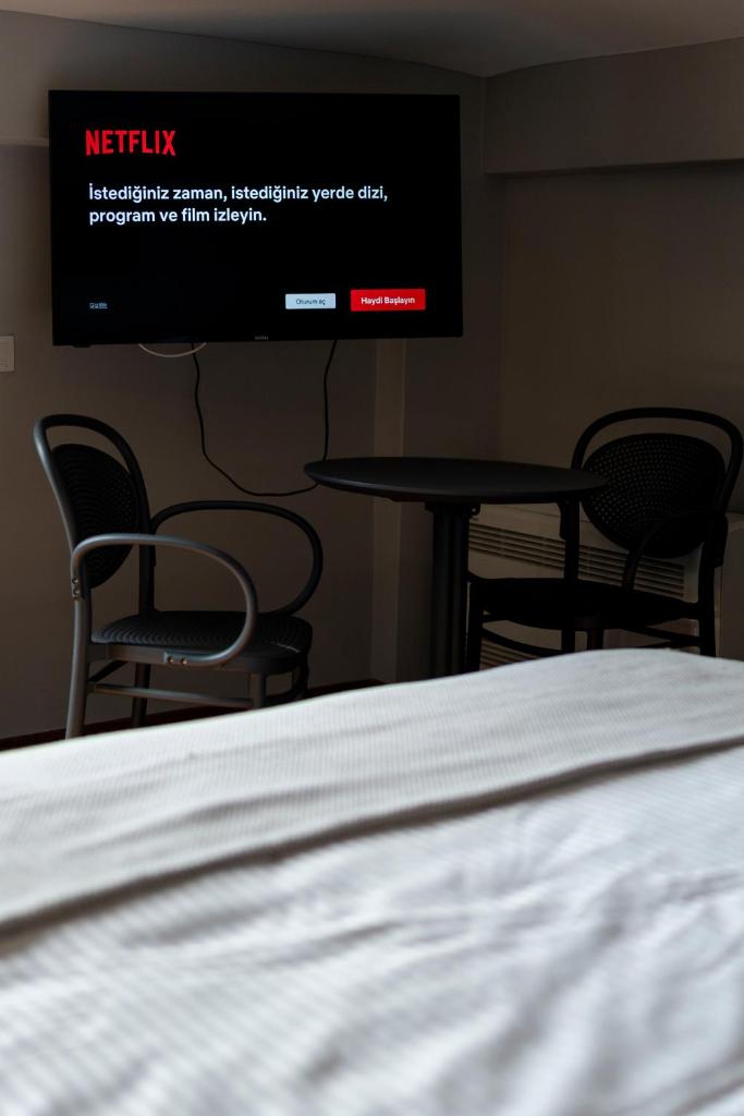 BRANDROOM HOTEL Room Type - Deluxe Double Room with Balcony
