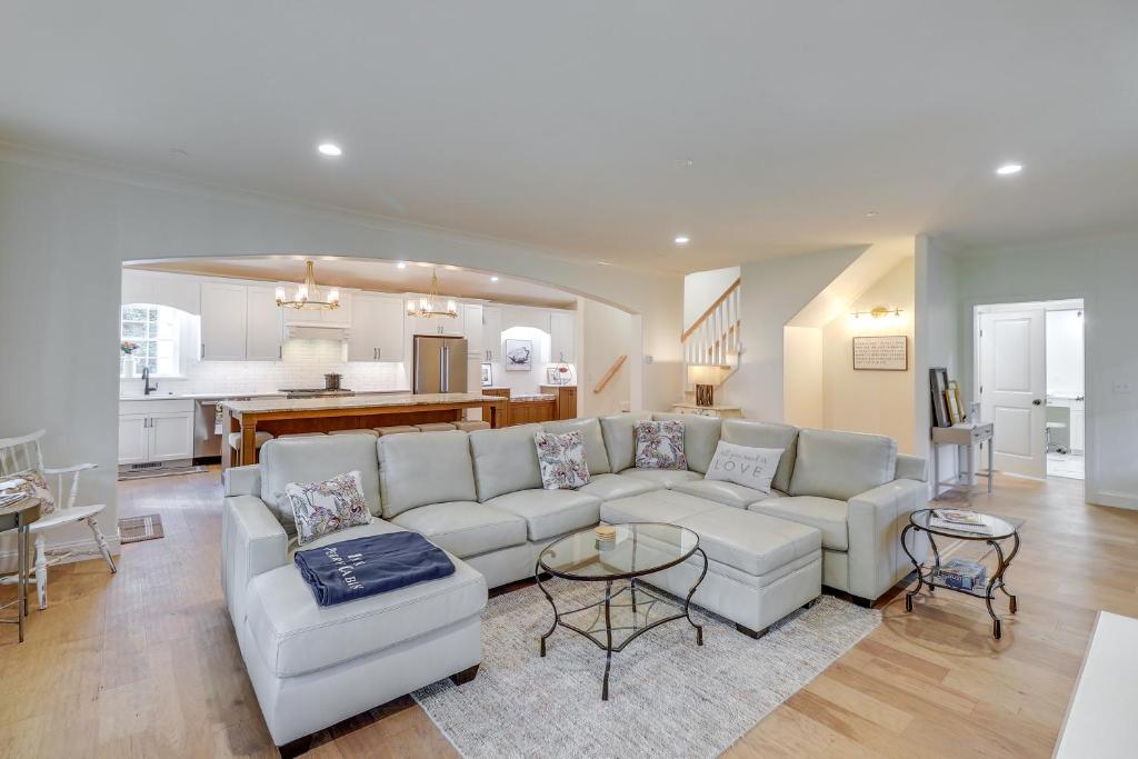 Cozy Eastern Shore Farmhouse Winter Getaway! photo 3