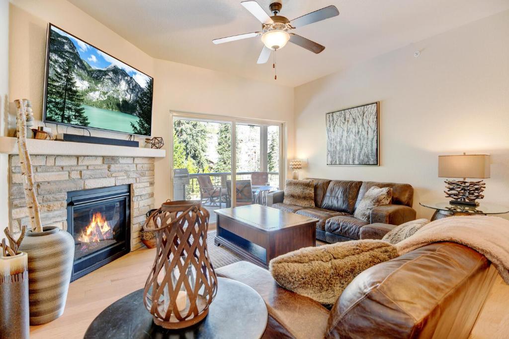 Luxury Mountain Chalet 123 / Hot Tub & Great Views / Best Price - $500 FREE Activities Daily