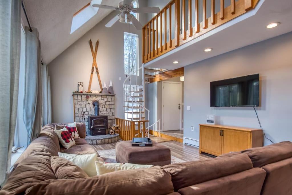 White Mountain Retreat image