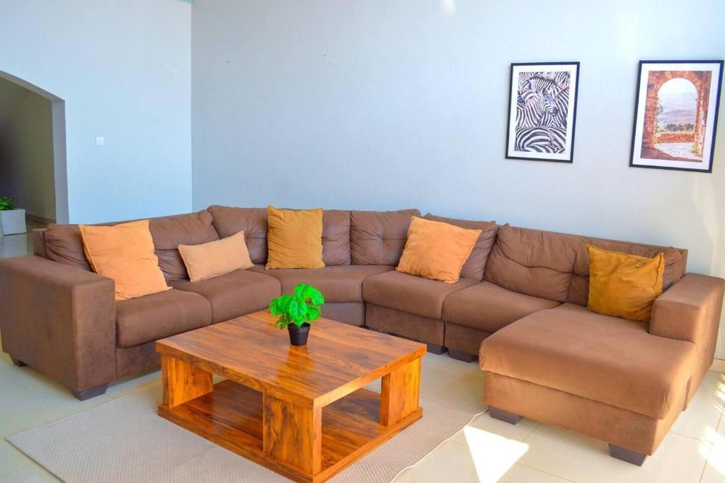 Mt Pleasant - 4-Bed Villa in Harare Solar Power photo 3