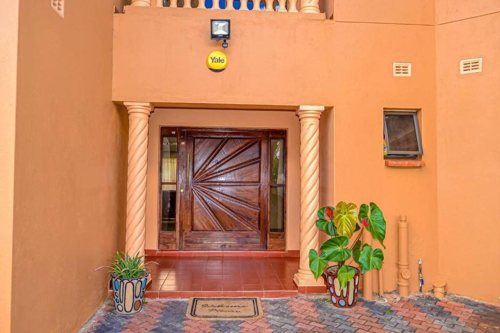 Mt Pleasant - 4-Bed Villa in Harare Solar Power photo 1