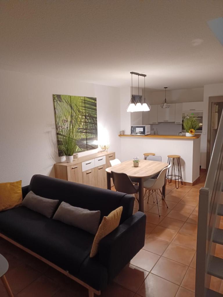 Charmante villa dans village naturiste