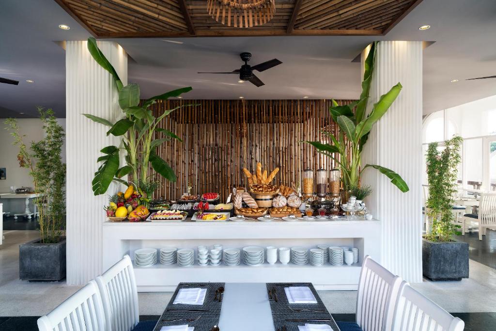 Khách sạn Alba Queen 