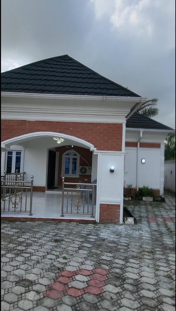 Contemporary 1 bedroom apartment in awoyaya ibeju lekki
