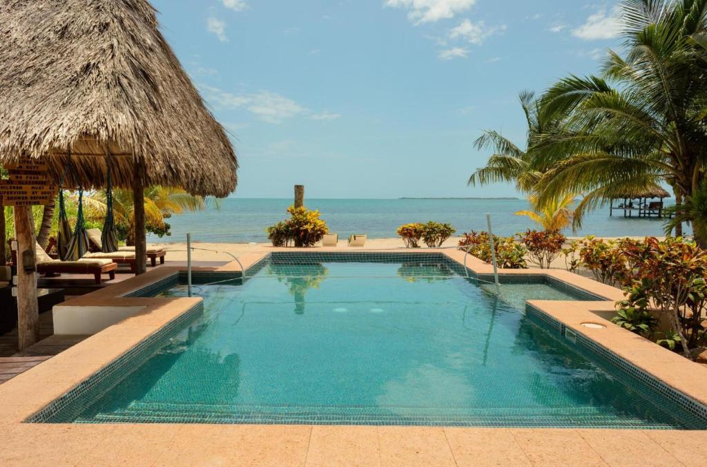 3 Story Oceanfront Luxury Villa 5 Bedroom w Pool photo 3