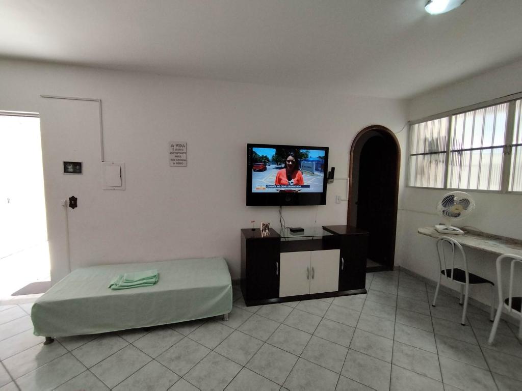 Seu Apto na Praia da Costa 7 Completo 2Q 2B 2S Ar Cond Geladeira Fogao TV Maq Lavar Centro Sem escadas photo 1