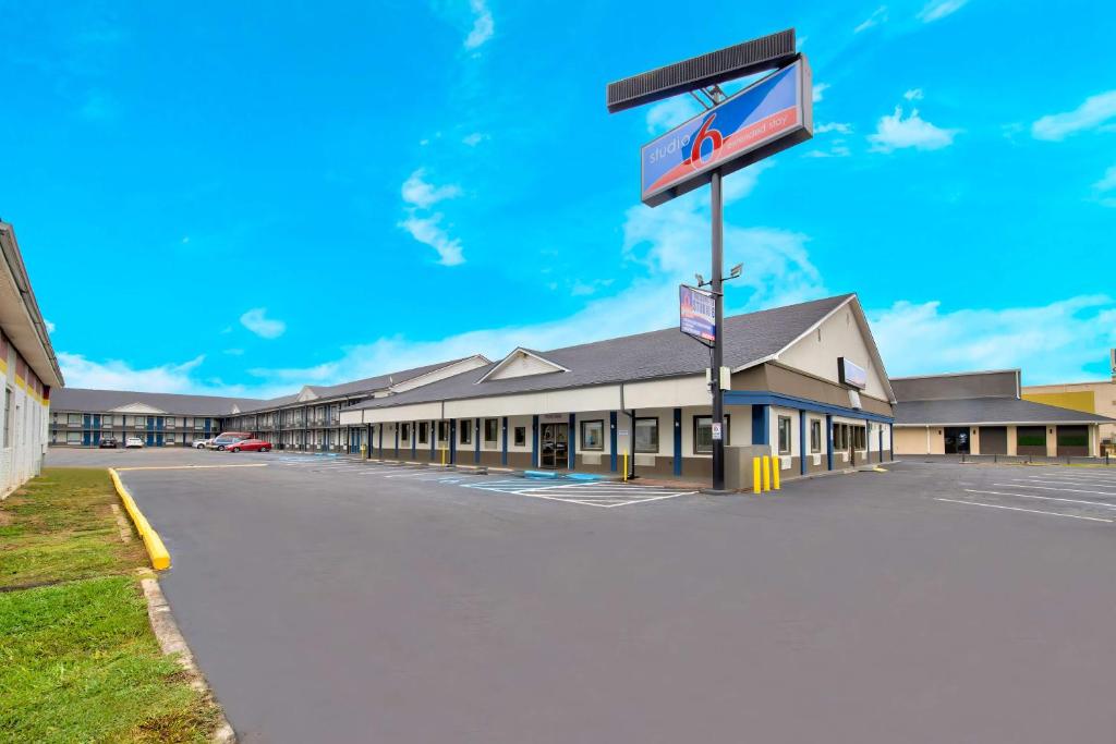 Studio 6 Jackson, MS - I-55 image