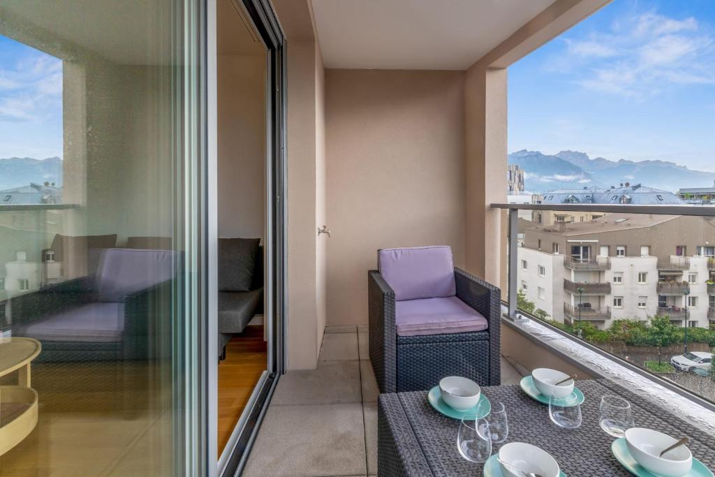 Beautiful T3 with mountain view in Annecy - Welkeys photo 4