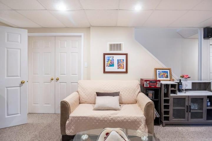 KD Bachelor Suite - Lower Level photo 4