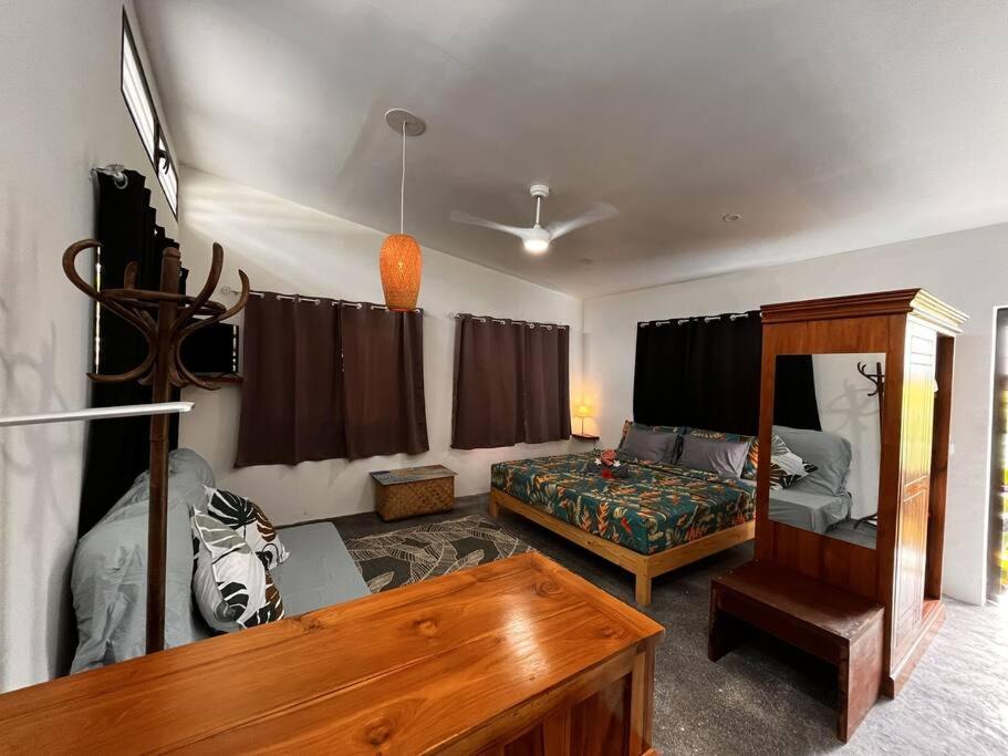 TEHEI BEACH HOUSE - AC, Fiber, WiFi, Private Parking, Beach photo 2