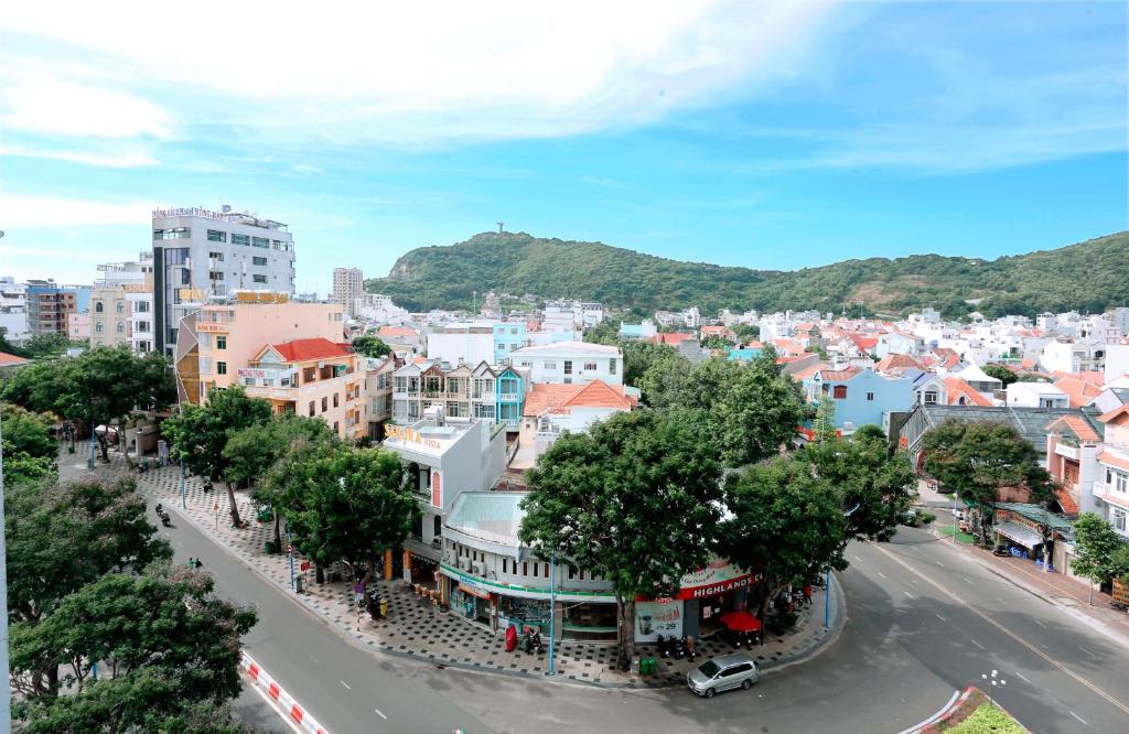 AMIS HOTEL-TRUNG TÂM-GẦN BIỂN