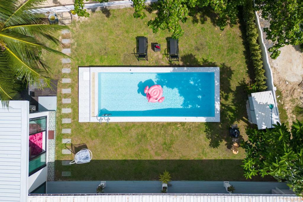 Island Luxe private beachfront Phuket photo 4